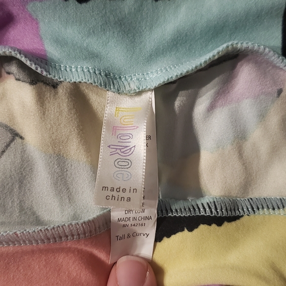 Lularoe TC leggings - Picture 3 of 3